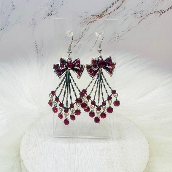 Chandelier Bow Rhinestone Statement Earrings in red - Picture 2 of 4